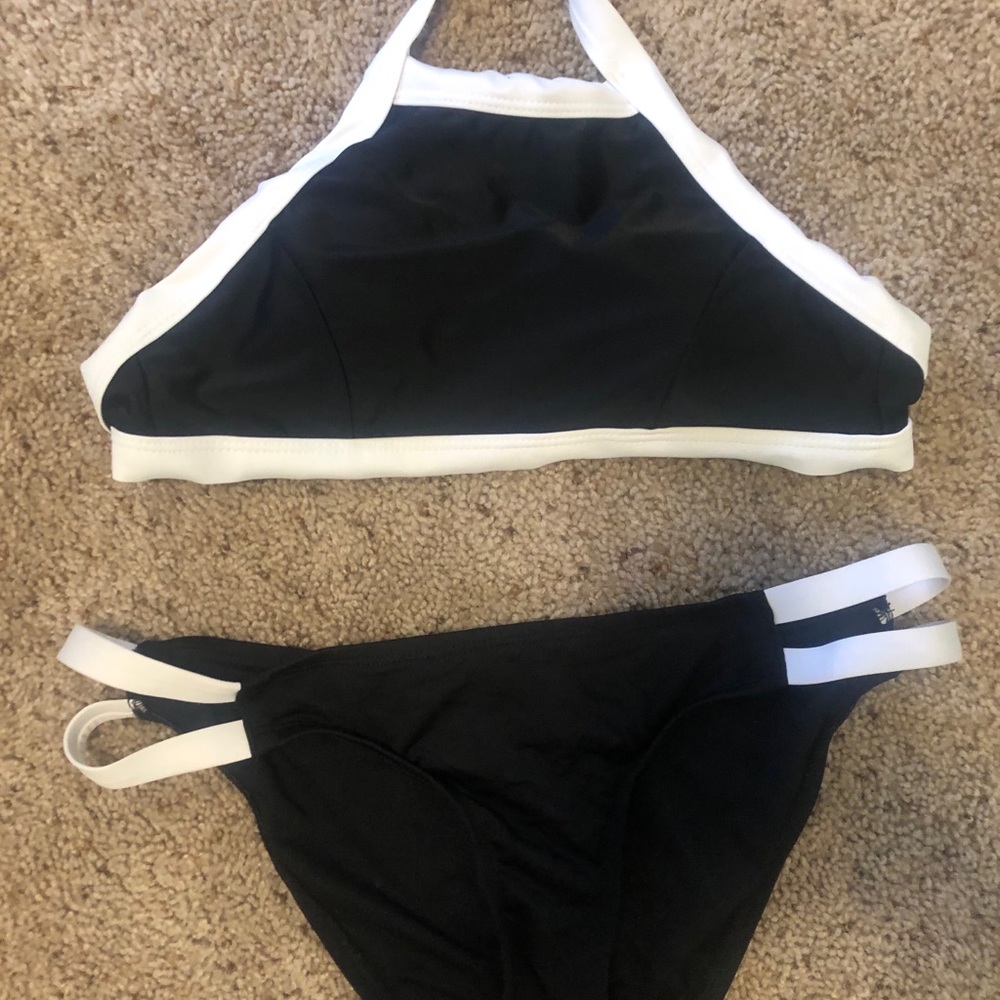 S halter color block bikini